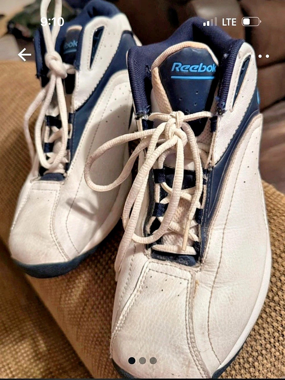 Reebok Men's White & Blue Athletic Shoes US 10